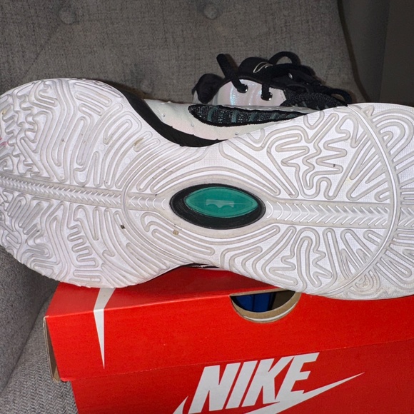 Nike Air Zoom white sneakers size 10 - Picture 5 of 11